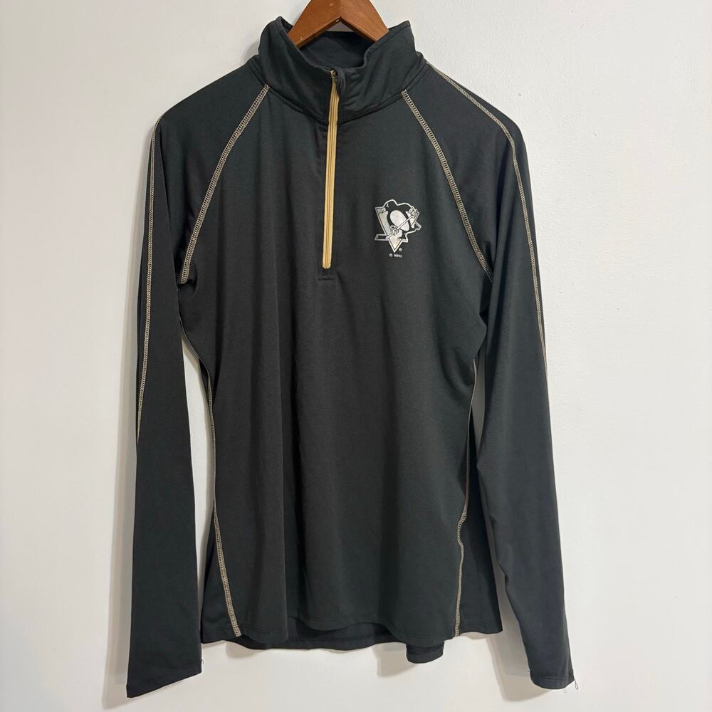 NHL Penguins Women's Quarter Zip Approx Size Small-Medium